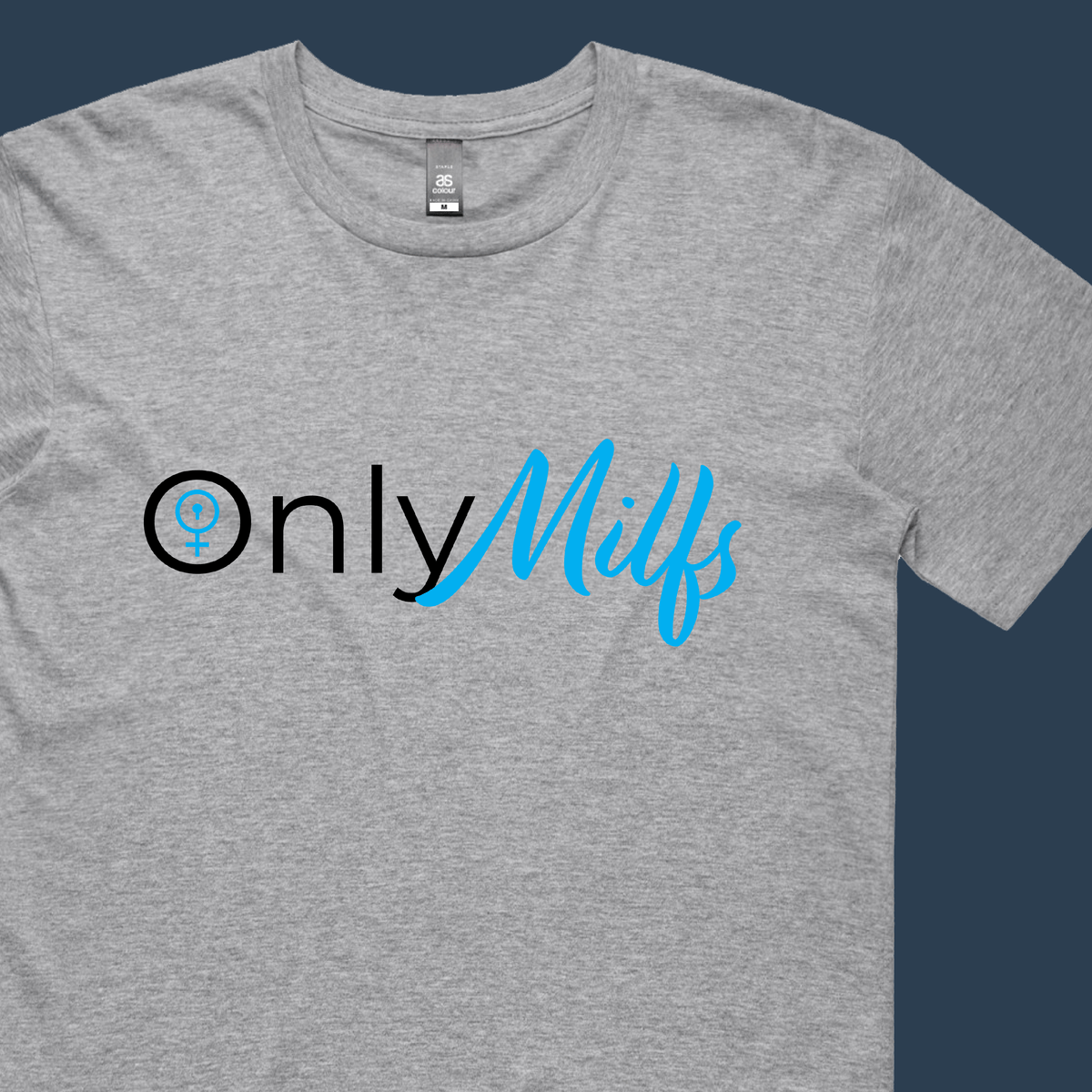 Only Milfs 👩👧👦👀 - Men's T Shirt