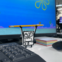 Doodles Bob ✏️🟨 - Pen Holder