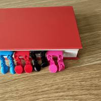 Flat Mate - Bookmark 🦶📕
