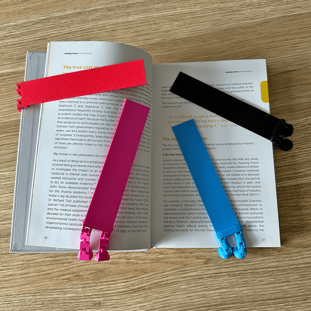 Flat Mate - Bookmark 🦶📕
