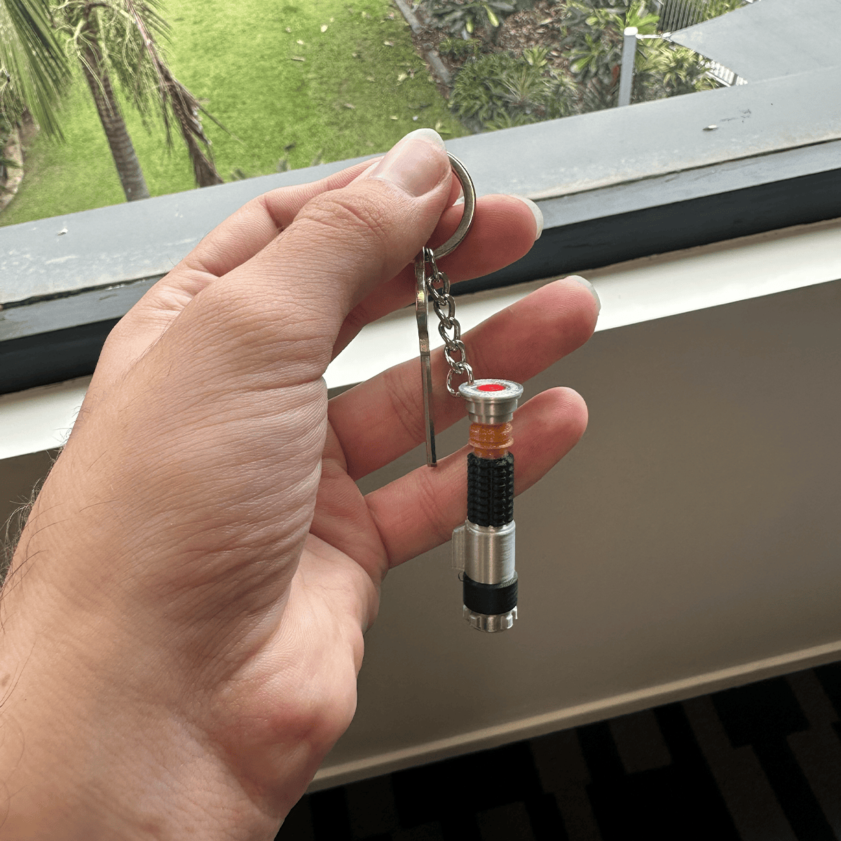 Light Sword (Retractable) - Keychain ⚔️🌟
