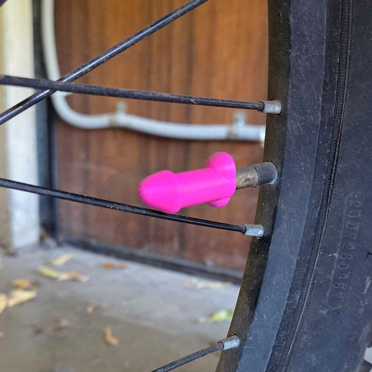 Rooster Shaped Valve Stem Cap 🐓🧢 - TireCockz Prank (4 Pack!)