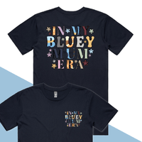 S / Navy / Small Front & Large Back Design Bluey Mum Era – Men's T Shirt