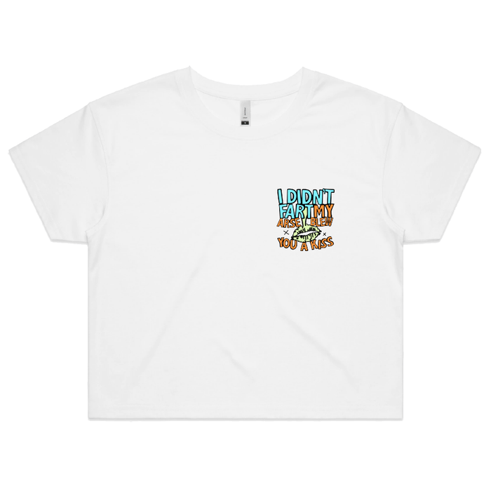 S / White Kiss From Down Under 😘💨 – Women's Crop Top